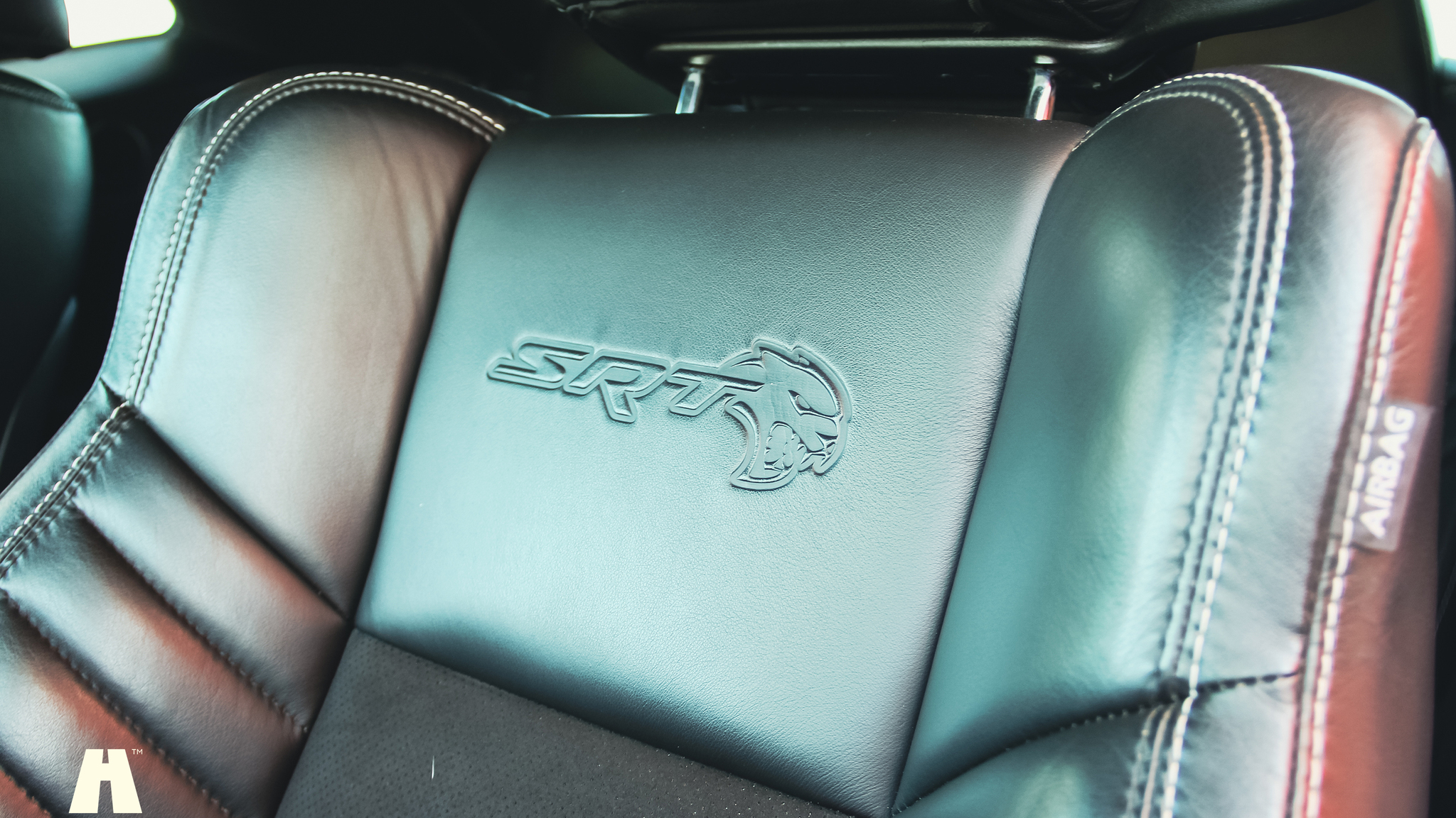 Interior image of 2019 Dodge Challenger Hellcat (4)