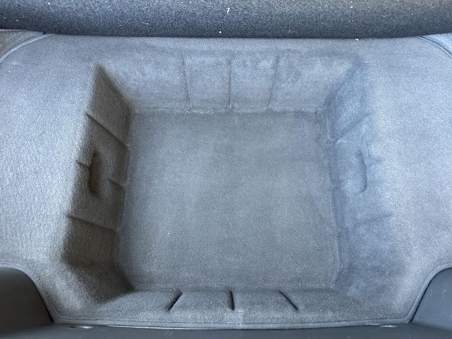 Interior image of 2002 Mercedes SL 500 (47)