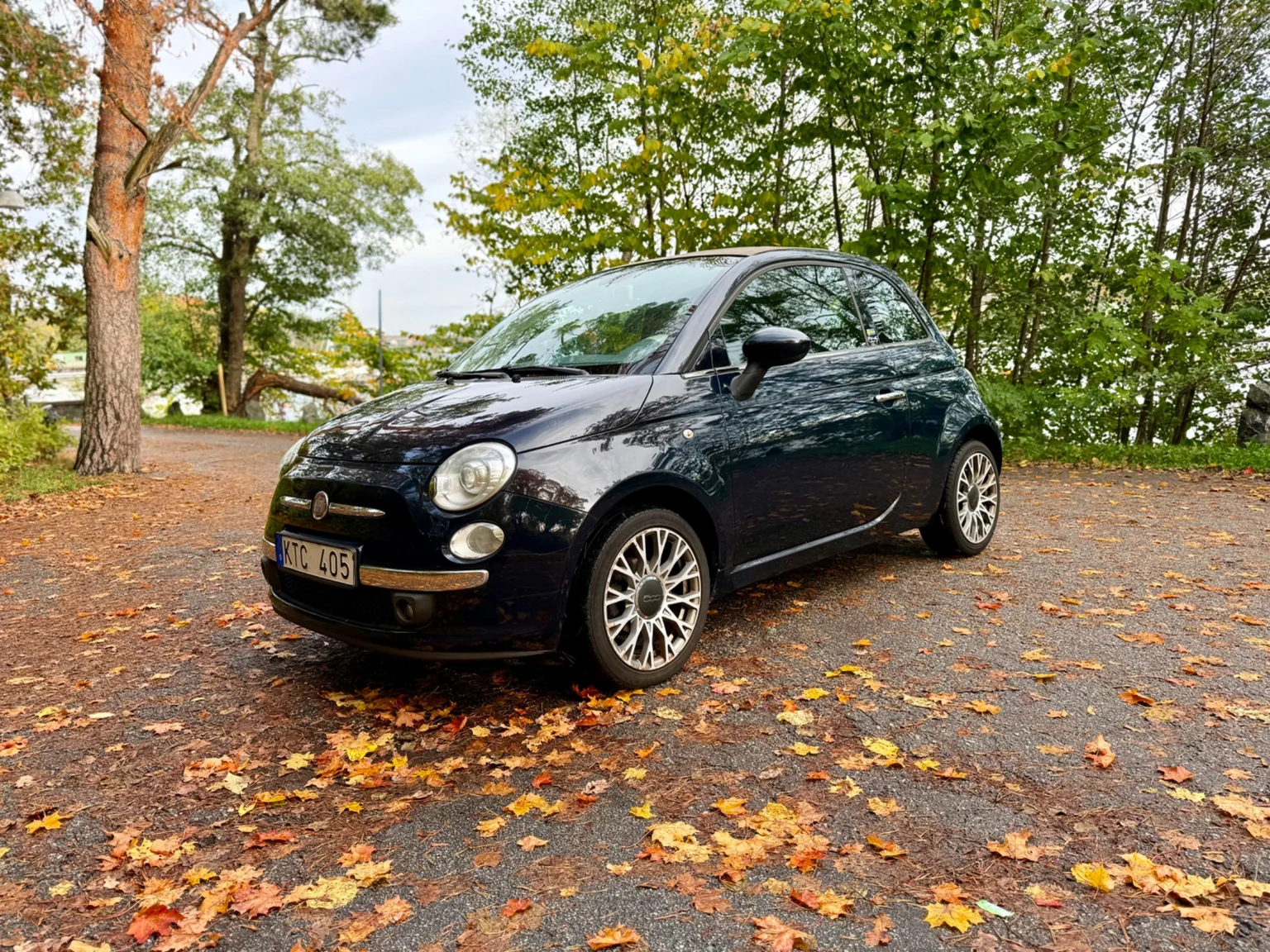 Exteriörbild på 2010 Fiat 500C (1)