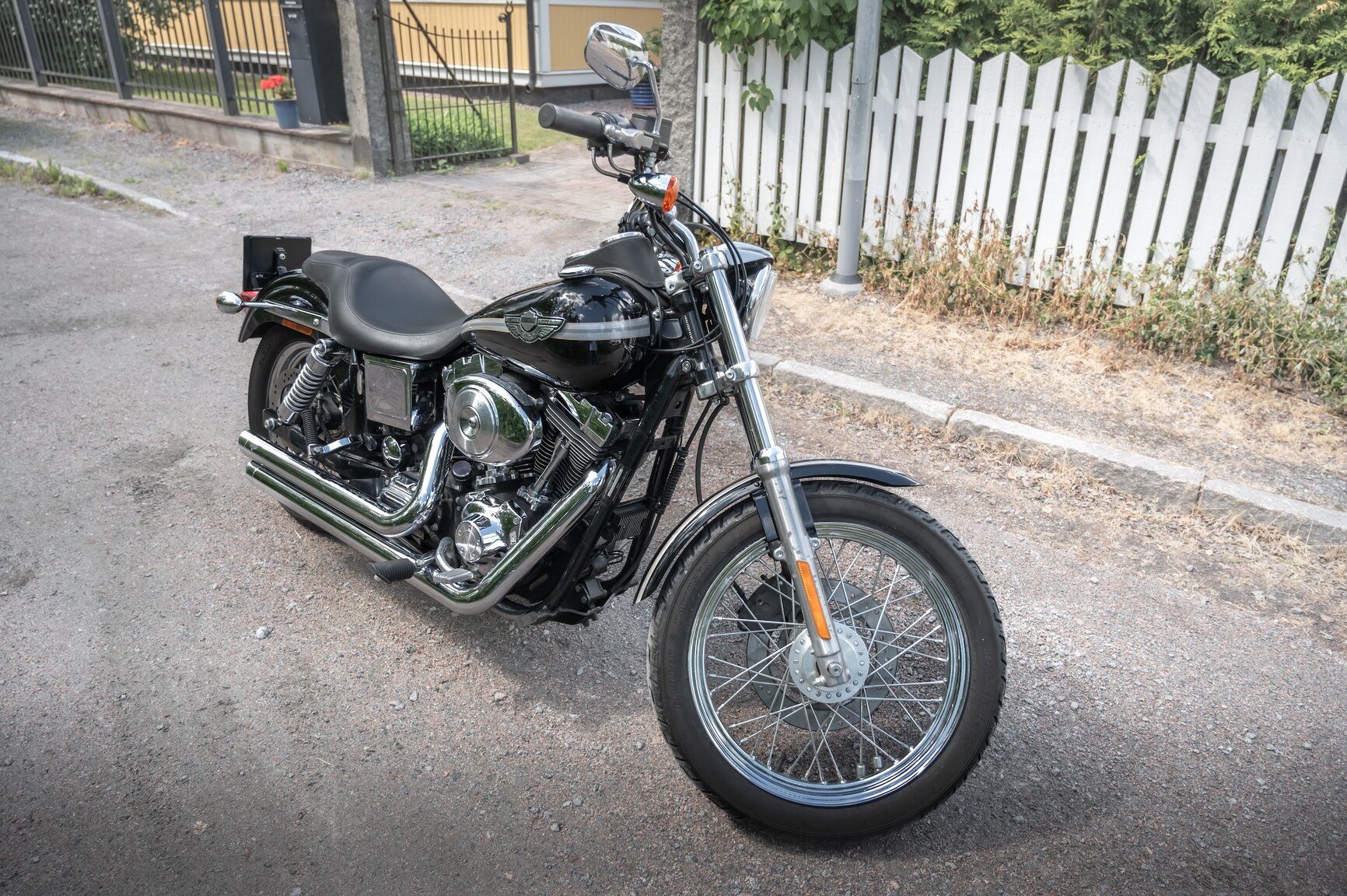 Exteriörbild på 2003 Harley-Davidson FXDL 100th Anniversary