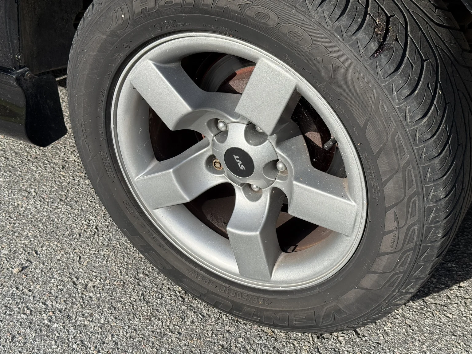 Exterior image of 2002 Ford F-150 SVT Lightning (79)