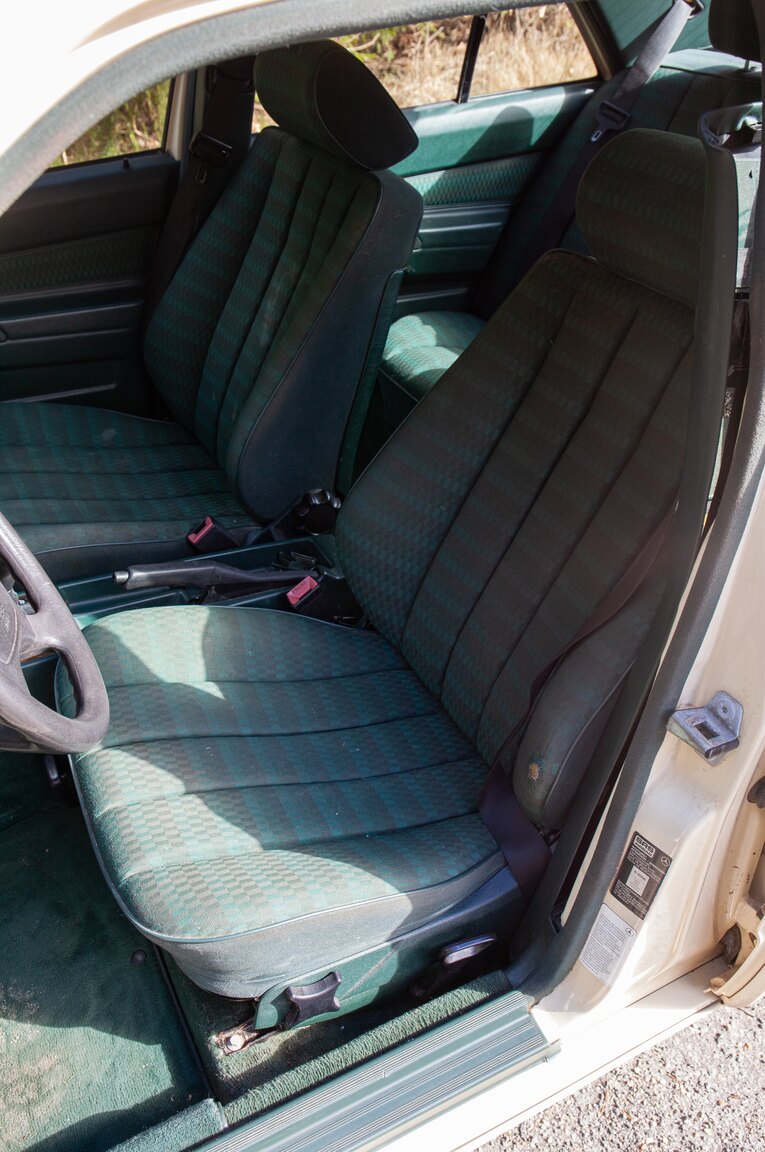 Interiörbild 1993 Mercedes-Benz 190 E 2.0