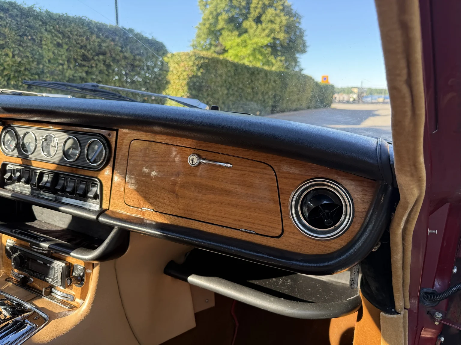 Innenraumfoto von 1970 Jaguar XJ12 Performance (64)