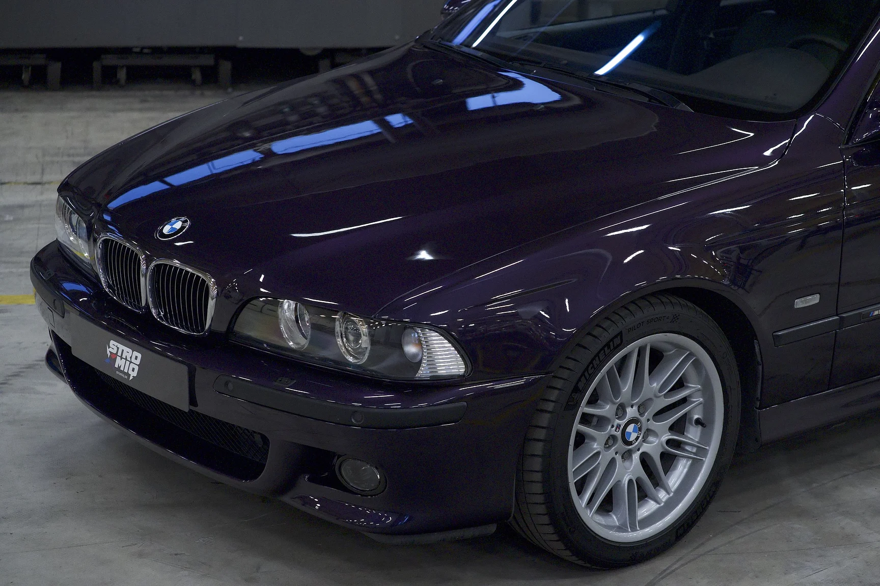 Exteriörbild på 2002 BMW M5 E39 (84)