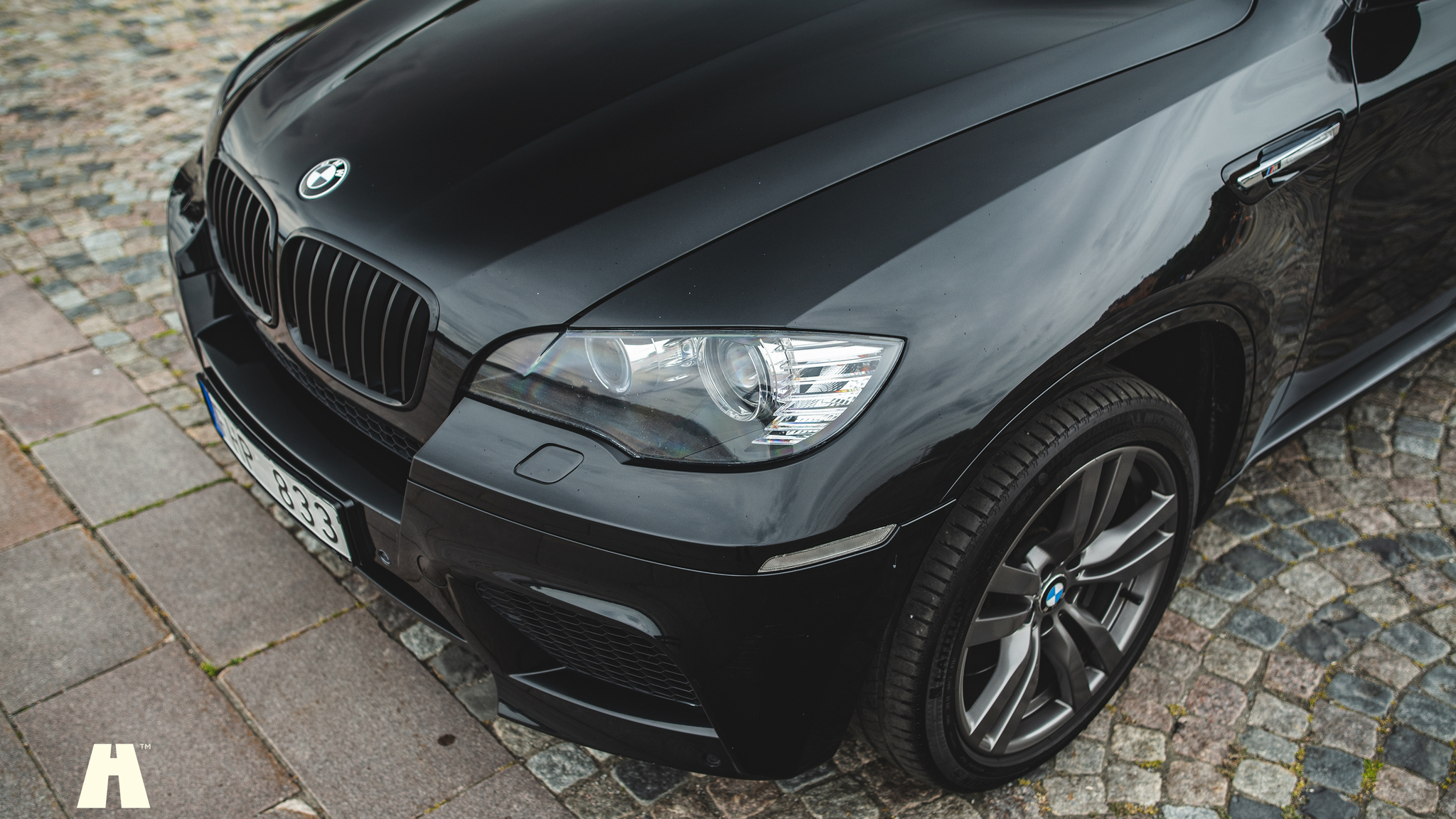 Exteriörbild på 2010 BMW X6 M Ferrita 555HK (13)