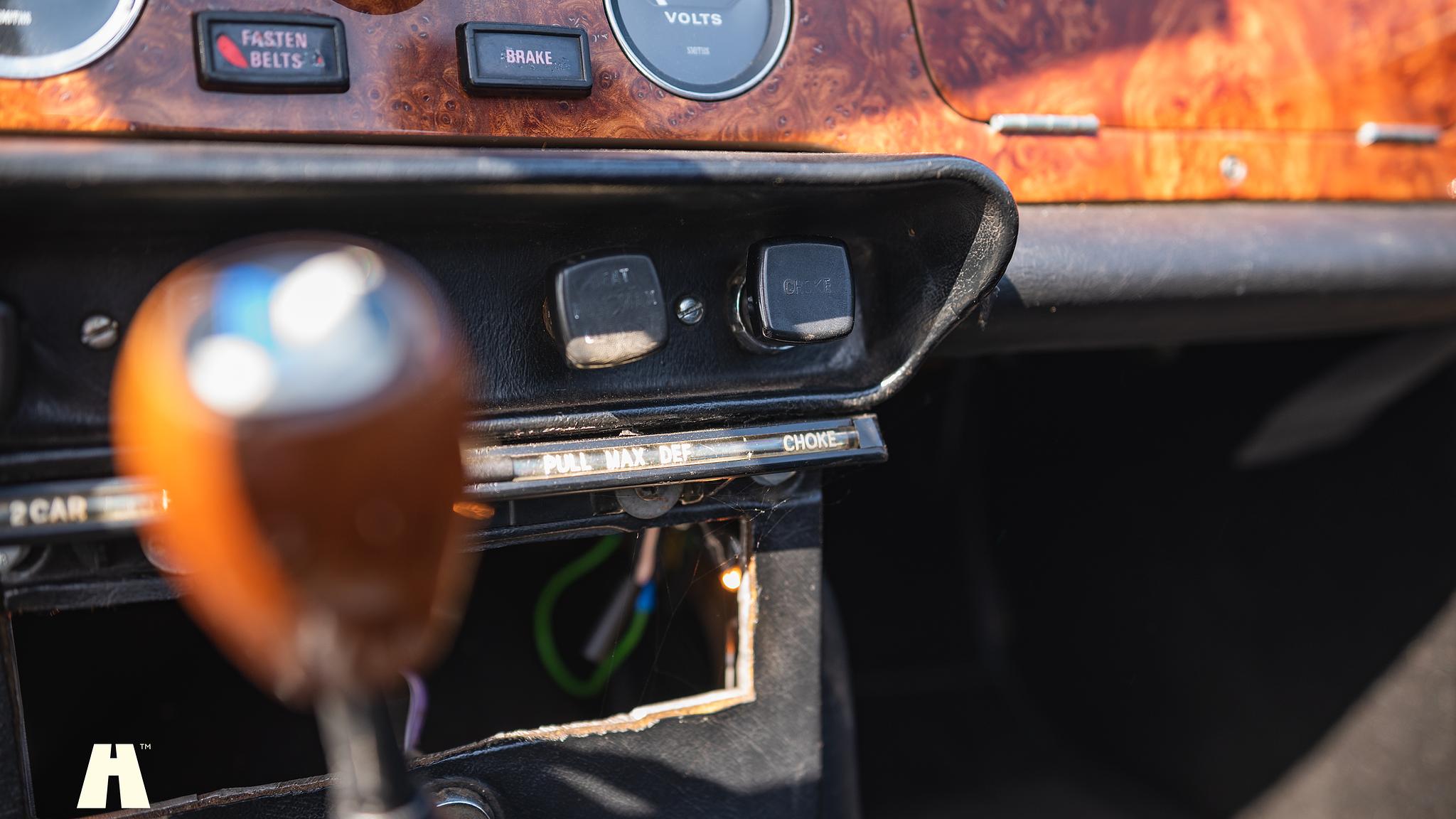 Innenraumfoto von 1974 Triumph TR6 (22)