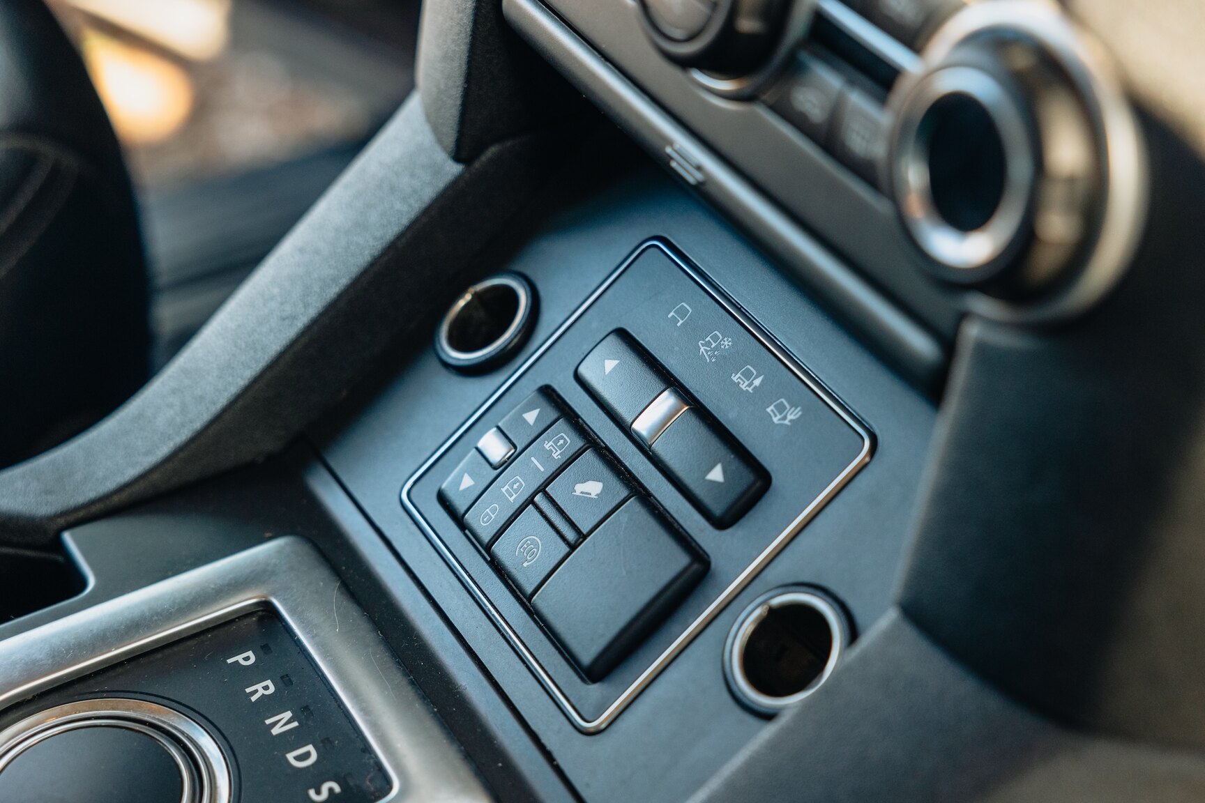 Innenraumfoto von 2015 Land Rover Discovery 3.0 TDV6