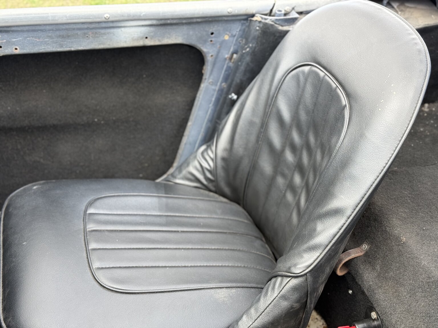 Interior image of 1958 Austin-Healey 100-6
