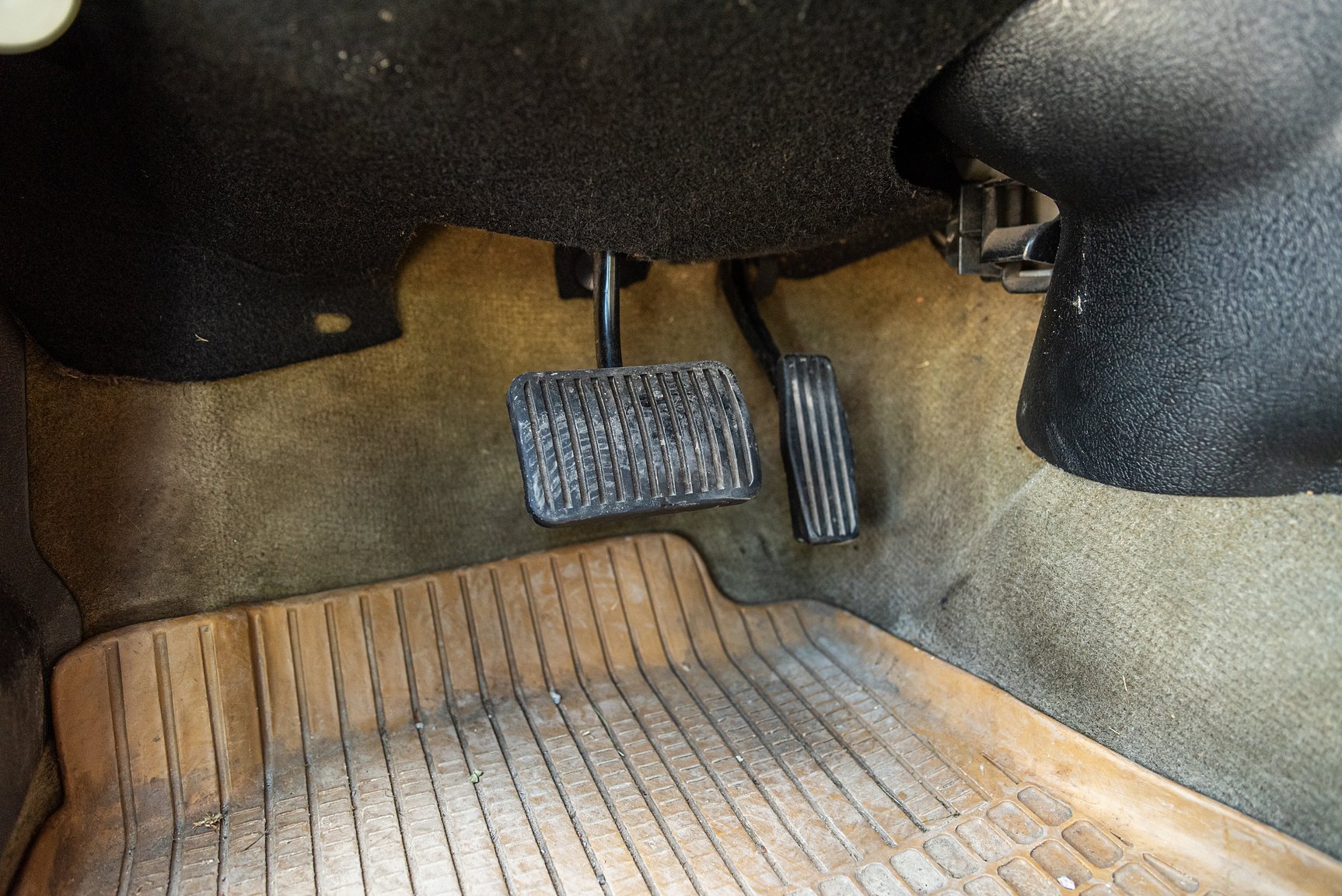 Innenraumfoto von 1993 Volvo 245 GL Classic "No Reserve Auction"