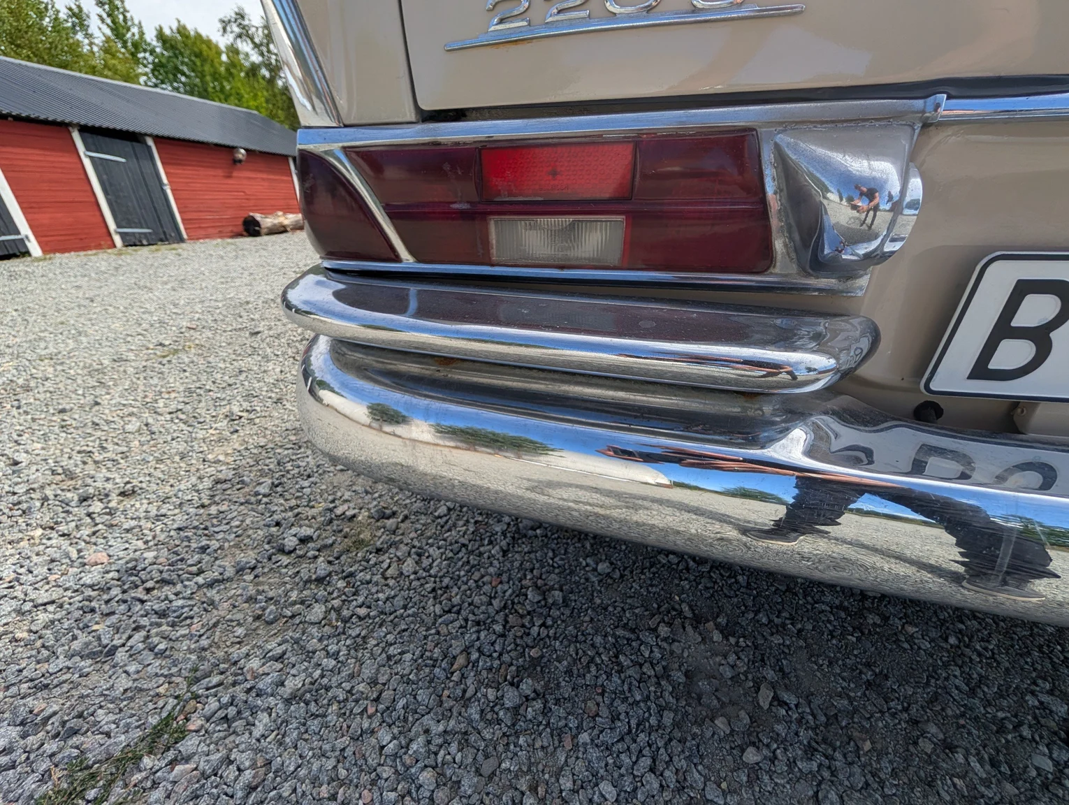 Exteriörbild på 1964 Mercedes-Benz 220 Sb (34)