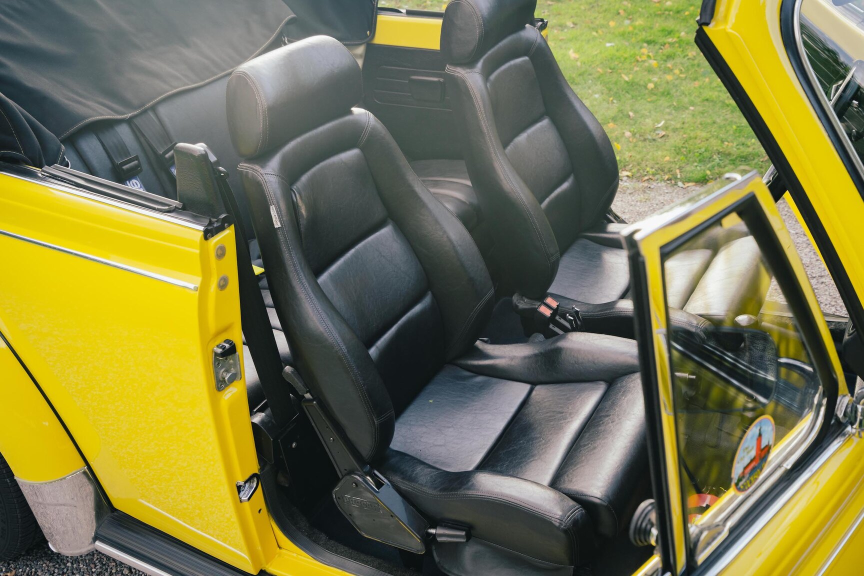 Interiörbild 1973 Volkswagen Bubbla Karmann 1303 LS (24)