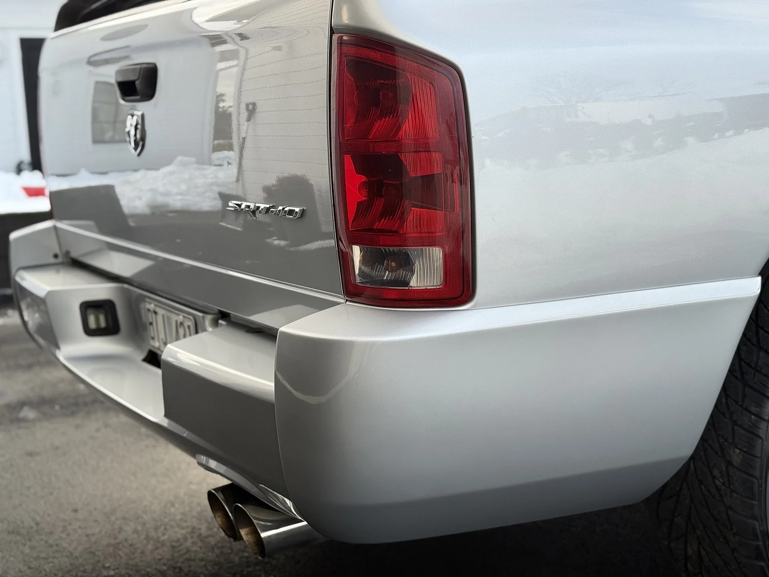 Exteriörbild på 2005 Dodge RAM SRT-10 Regular Cab Manual  (31)