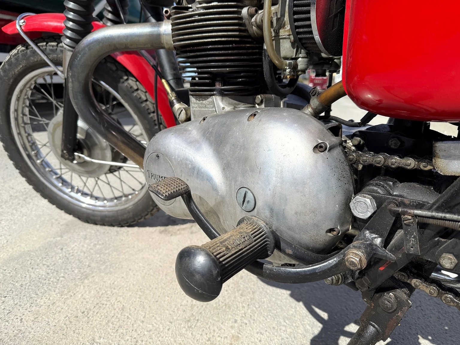 Image of 1971 Triumph Daytona 500 mechanics (11)