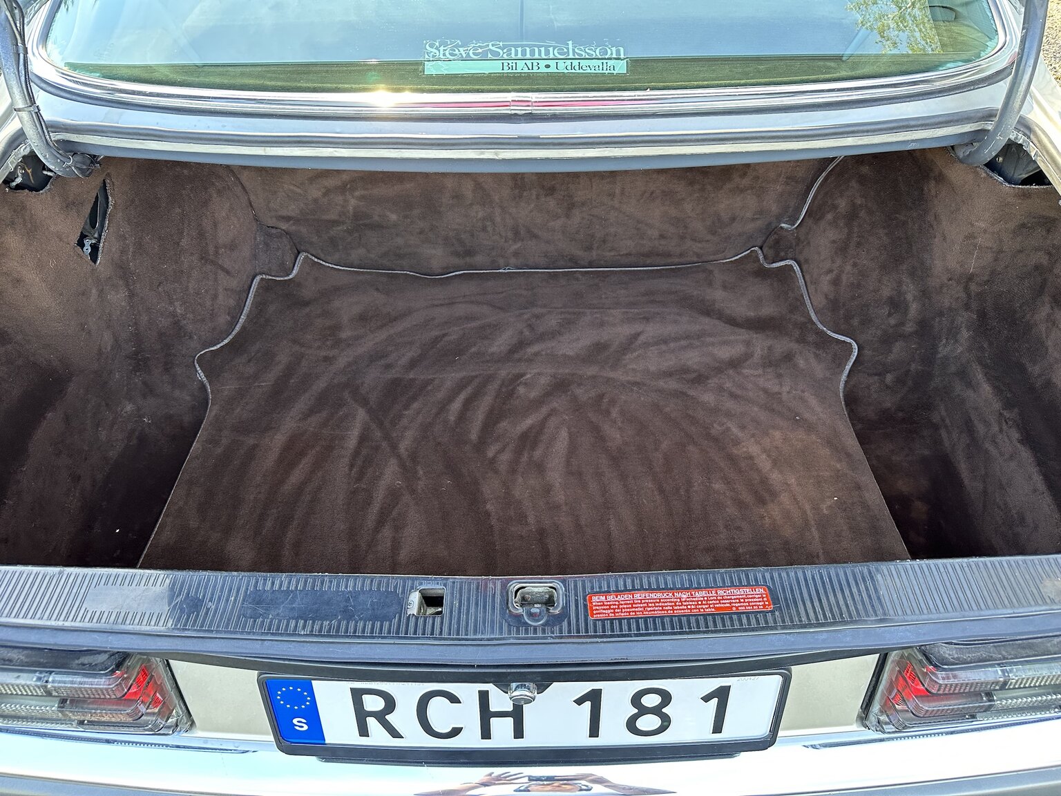 Interior image of 1986 Mercedes-Benz 500 SEC (44)