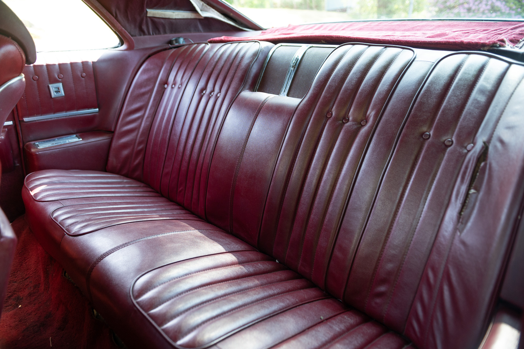Interior image of 1968 Oldsmobile Toronado (38)