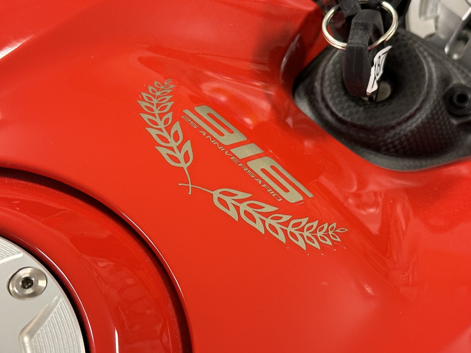 Exteriörbild på 2020 Ducati Panigale V4 25° Anniversario (57)