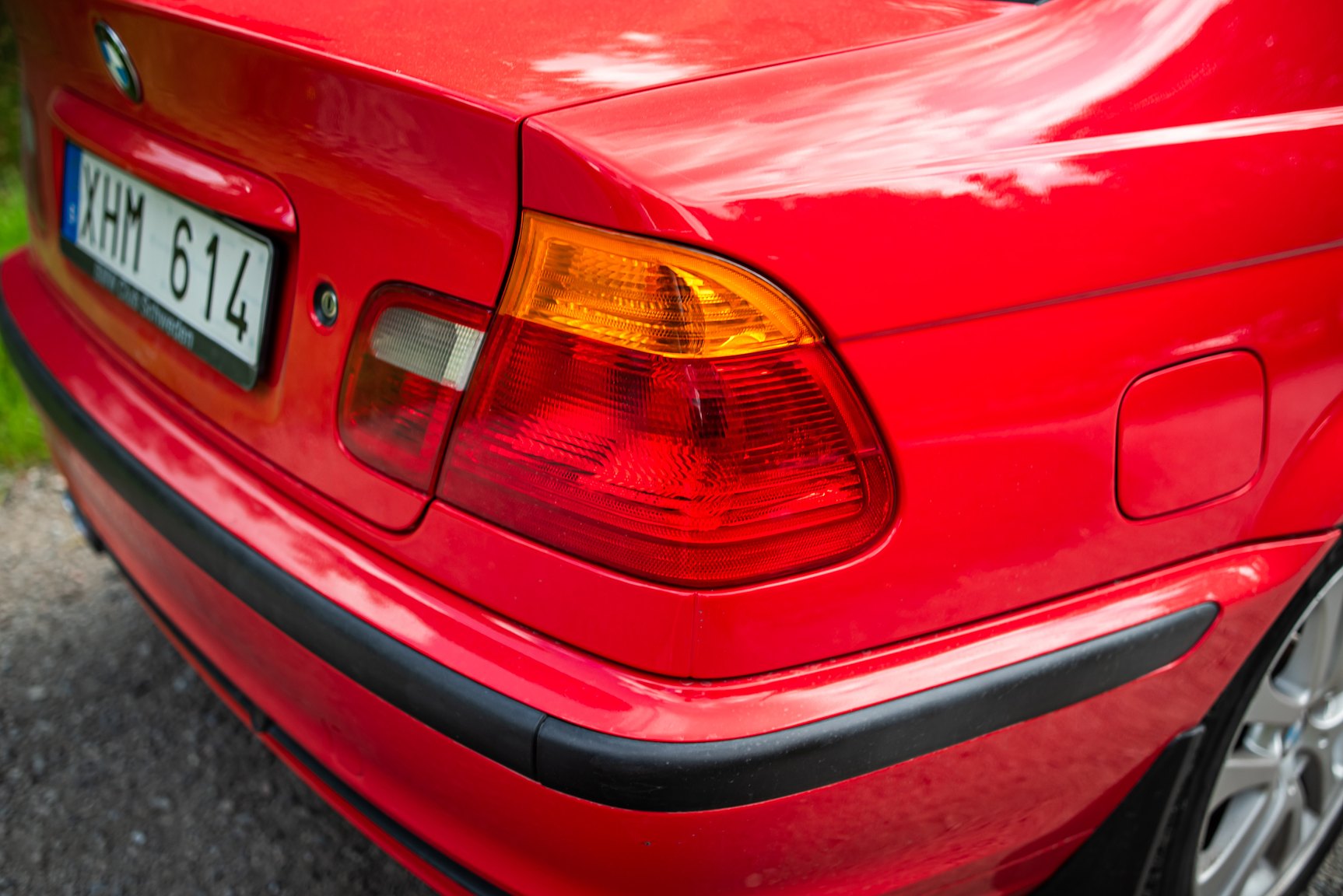 Exterior image of 2001 BMW 330Xi
