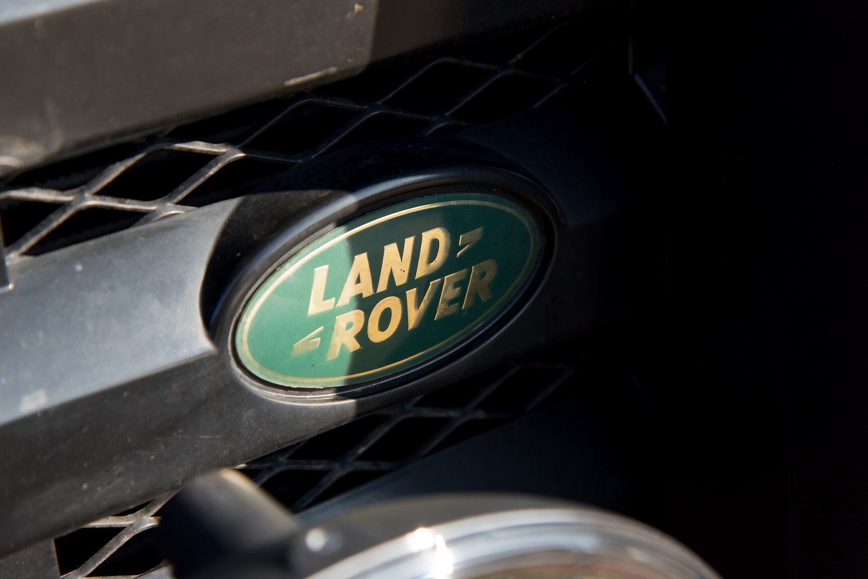 Exteriörbild på 2009 Land Rover Defender 90 2.4 TD4 4x4