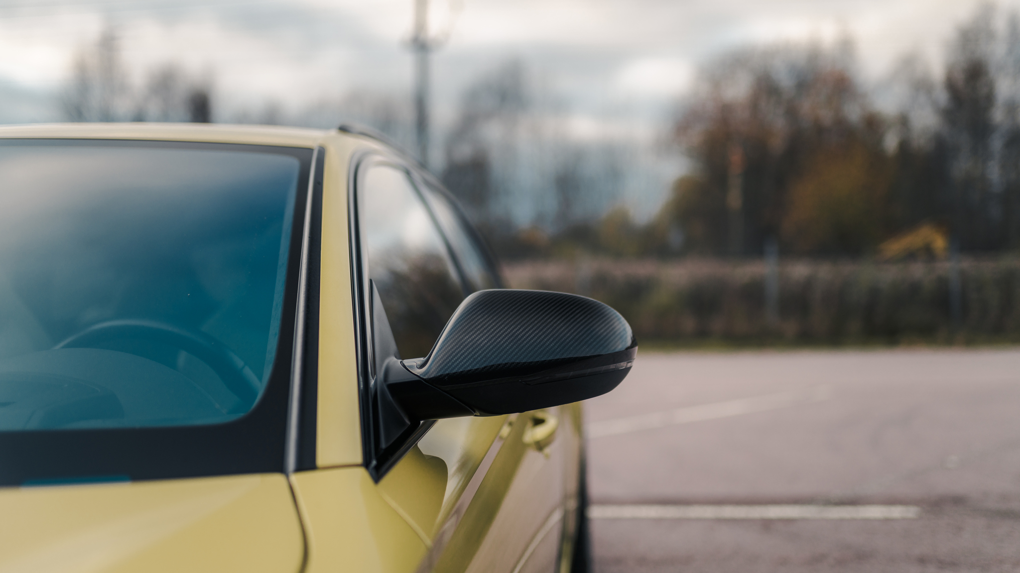 Exterior image of 2016 Audi RS6 Avant Exclusive (36)