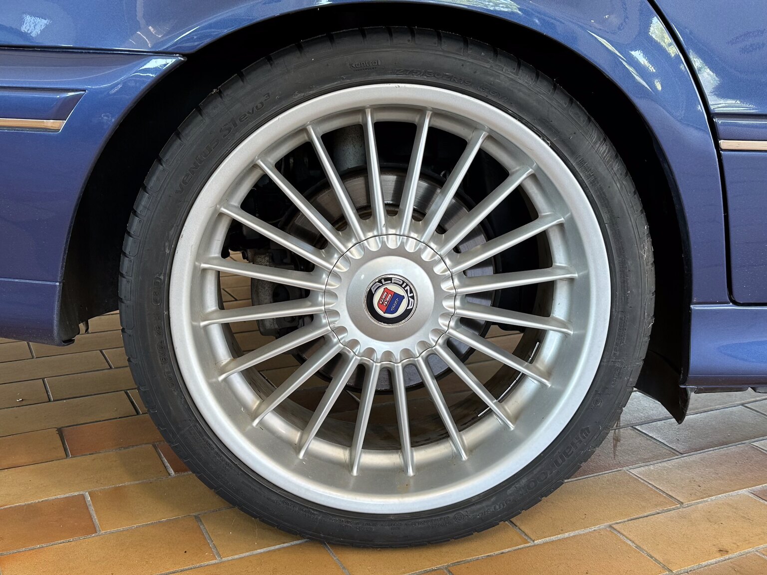 Aussenfoto 2002 ALPINA B10 V8S