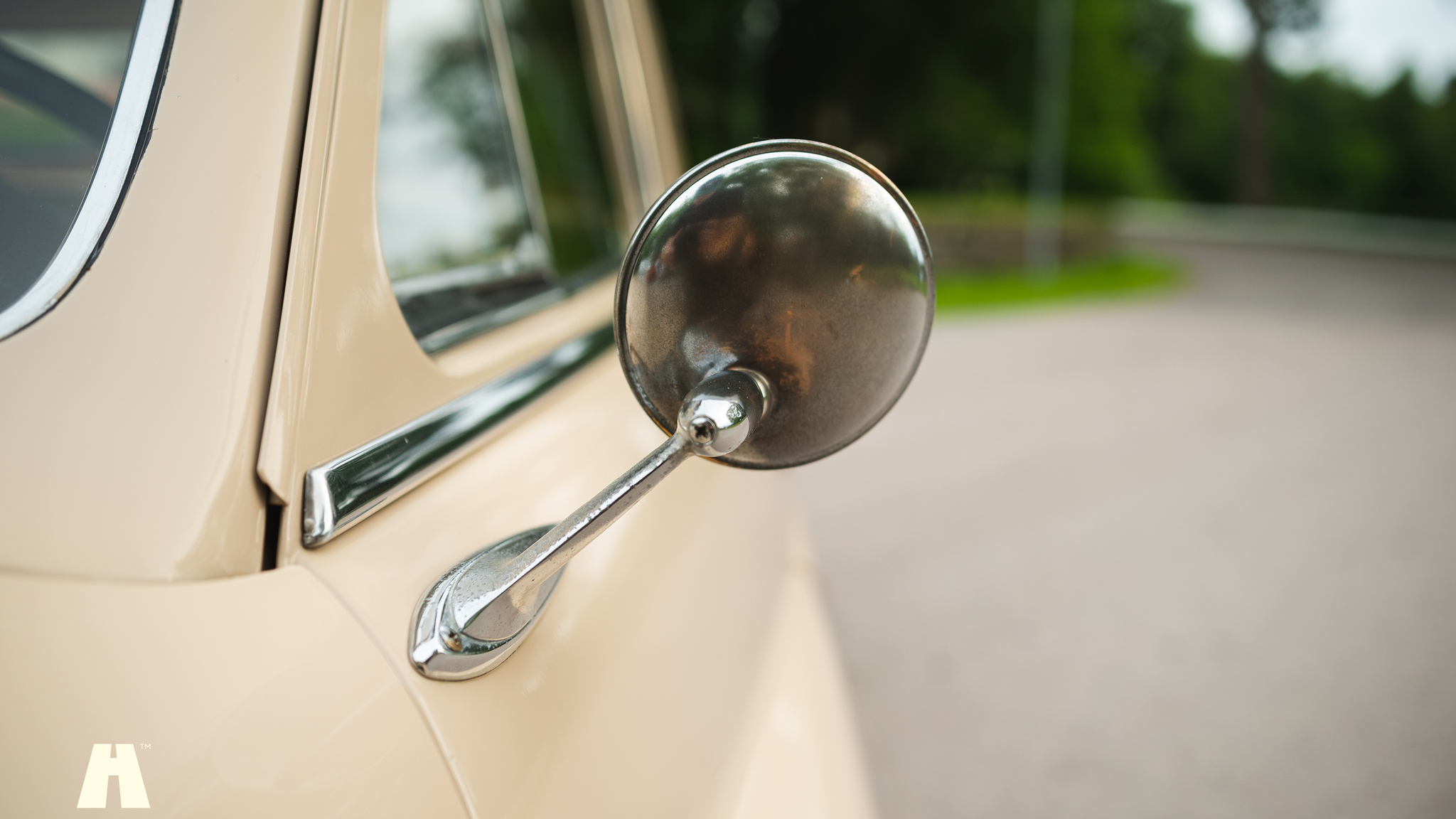 Exterior image of 1950 Mercury Eight Sport Sedan