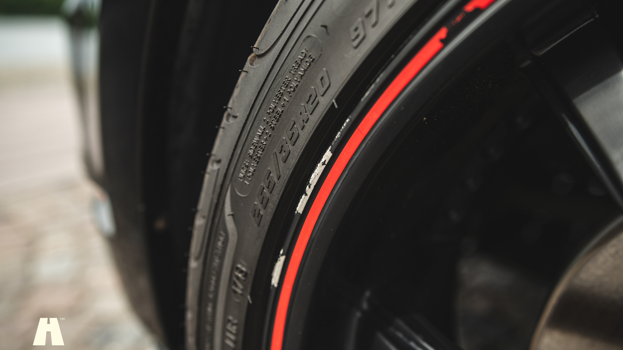 Exterior image of 2010 Ford Mustang GT 