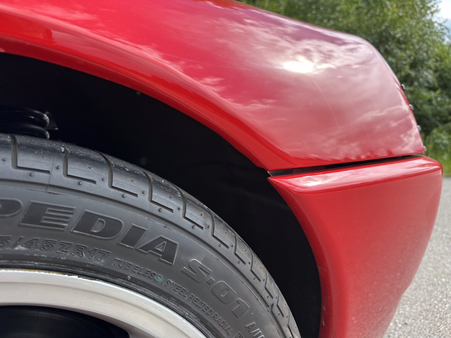 Exteriörbild på 1990 Ferrari 348 (26)