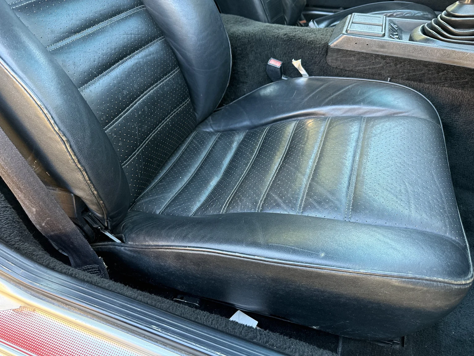 Interior image of 1979 Porsche 924  (40)