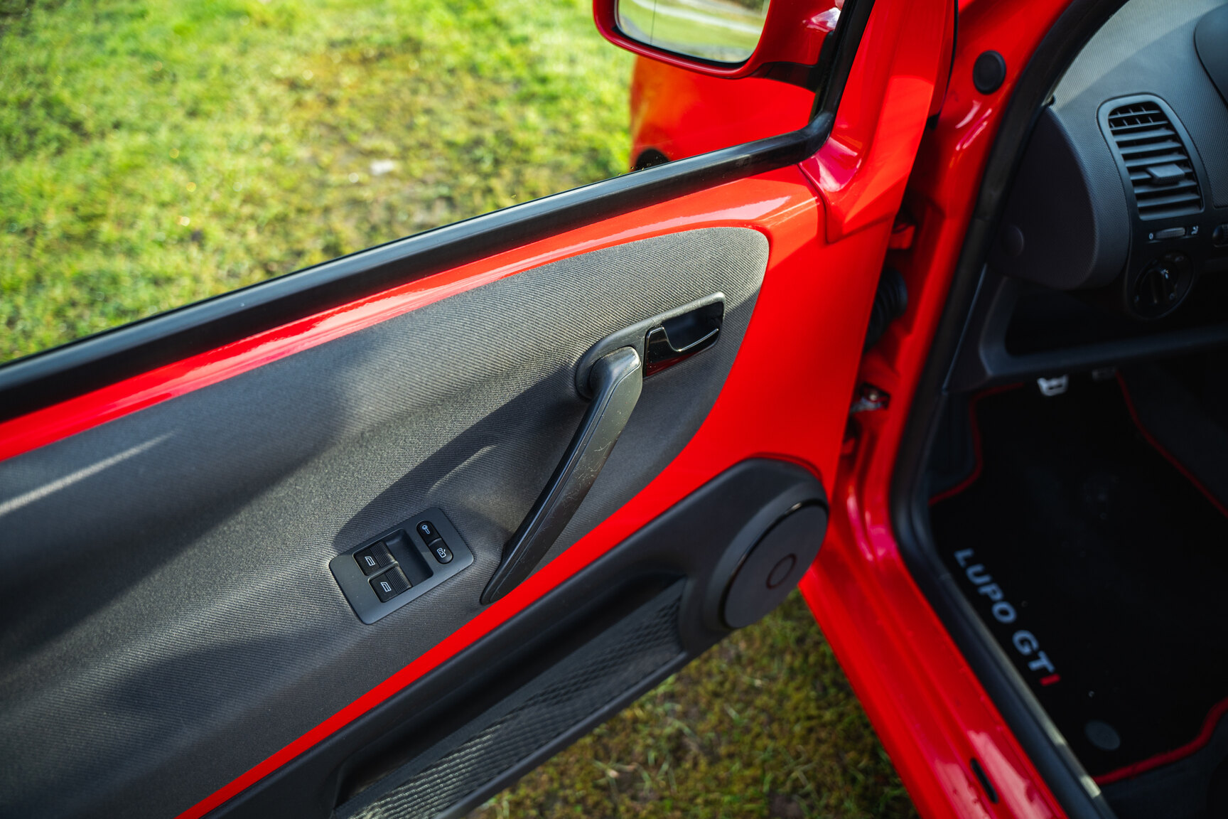 Interior image of 2001 VW Lupo GTI