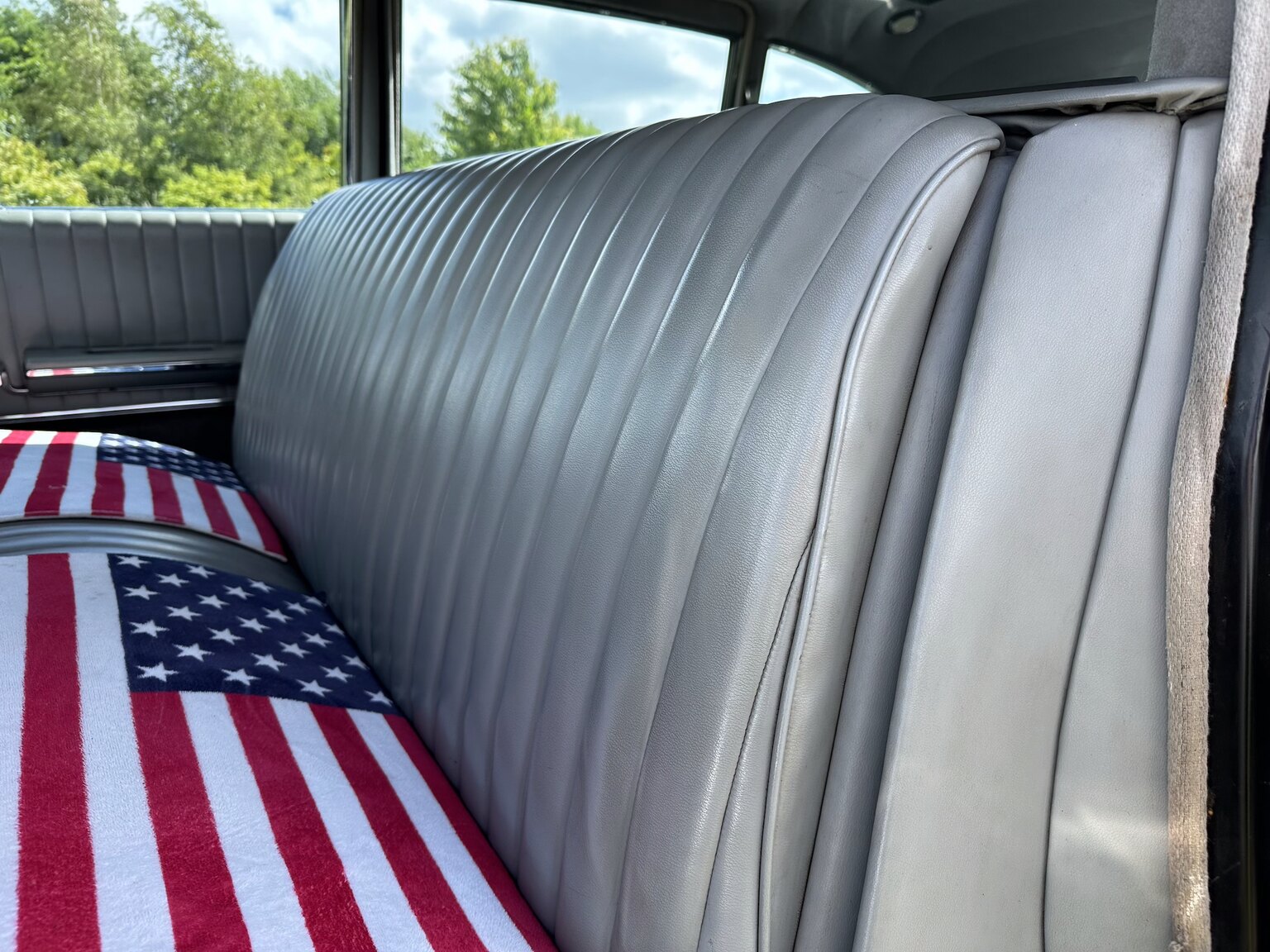 Innenraumfoto von 1964 Cadillac Fleetwood Seventy-Five Limousine (3)
