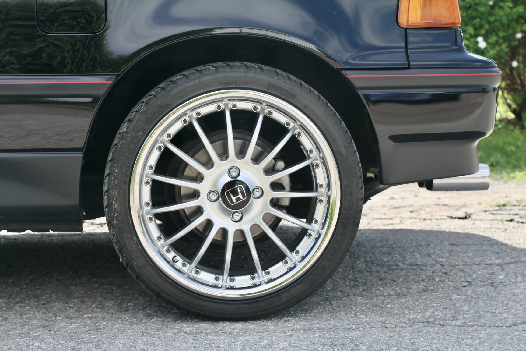 Exteriörbild på 1989 Honda Civic CRX *5082km*