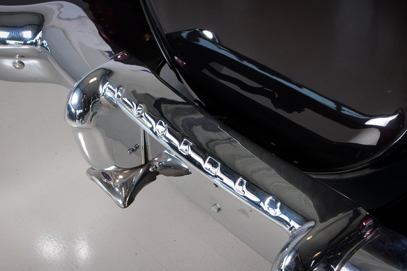 Exterior image of 1951 Lincoln Cosmopolitan 