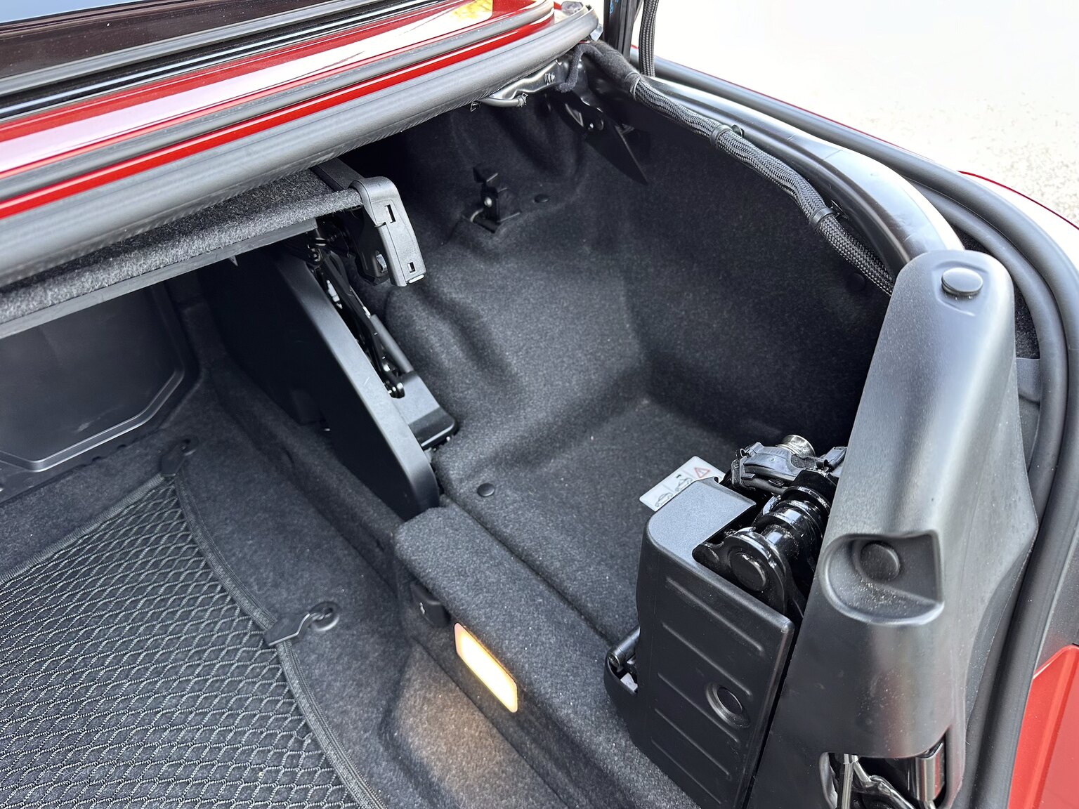 Interiörbild 2018 BMW M4 Competition Convertible F83 Manual