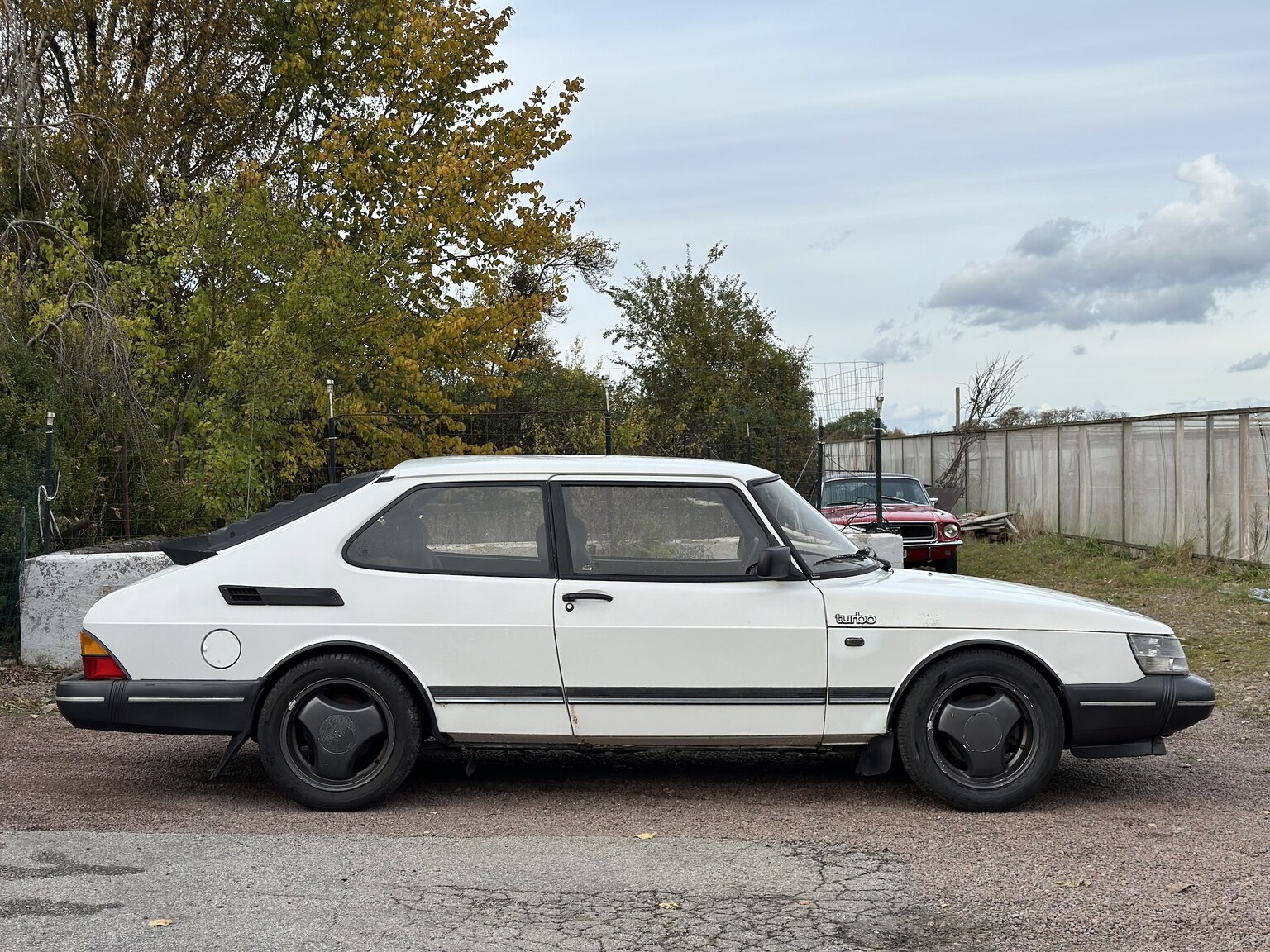Exterior image of 1991 Saab 900 Turbo