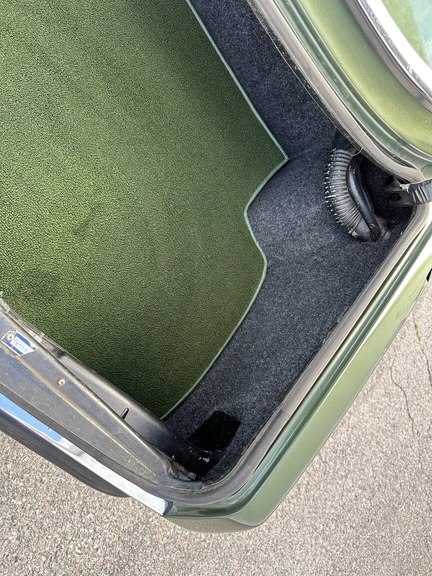 Innenraumfoto von 1974 Mercedes Benz 450 SLC