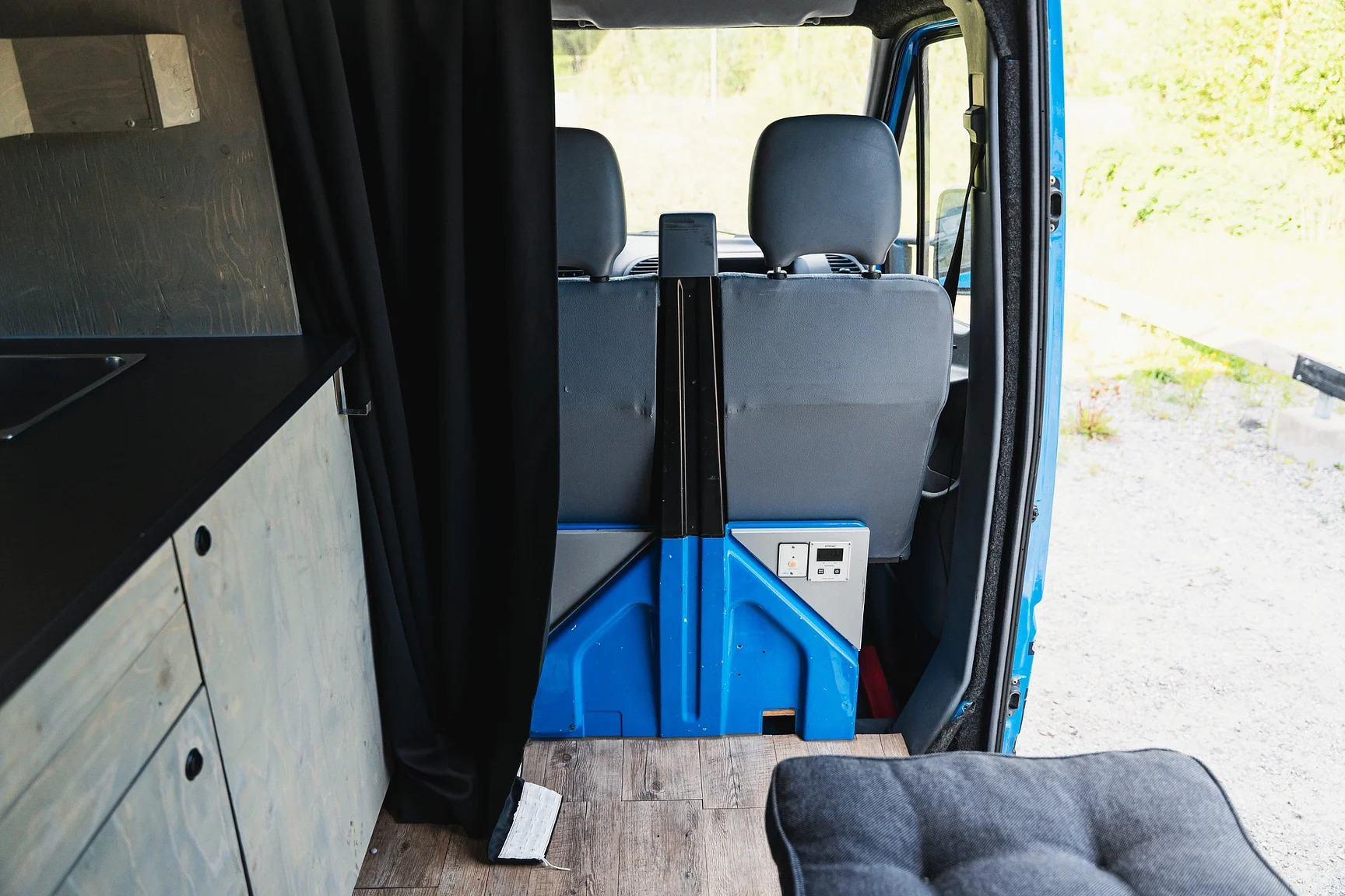 Interior image of 2004 Mercedes-Benz Sprinter 4x4 Campervan/Overlander (55)