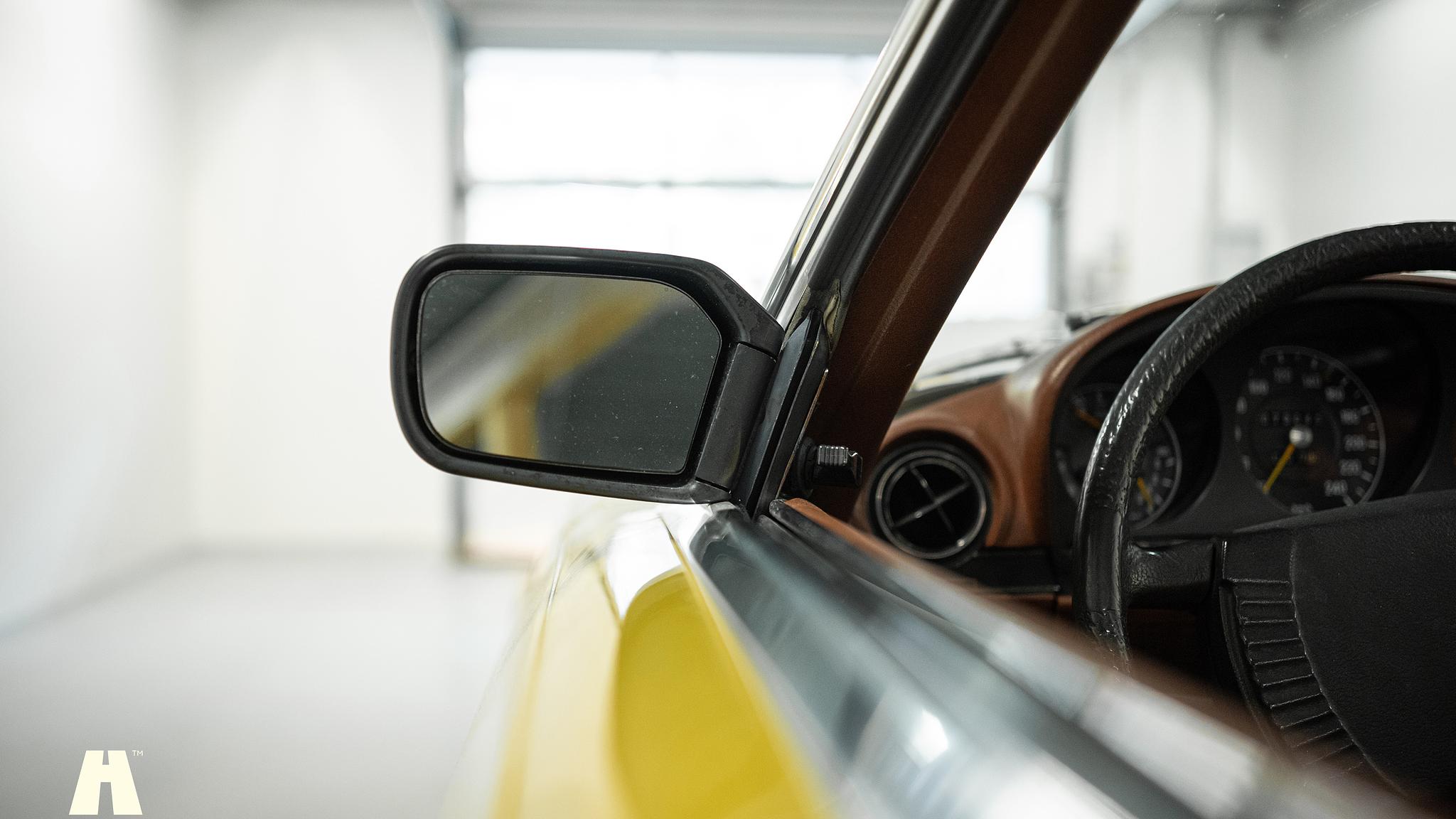 Aussenfoto 1975 Mercedes SL 350