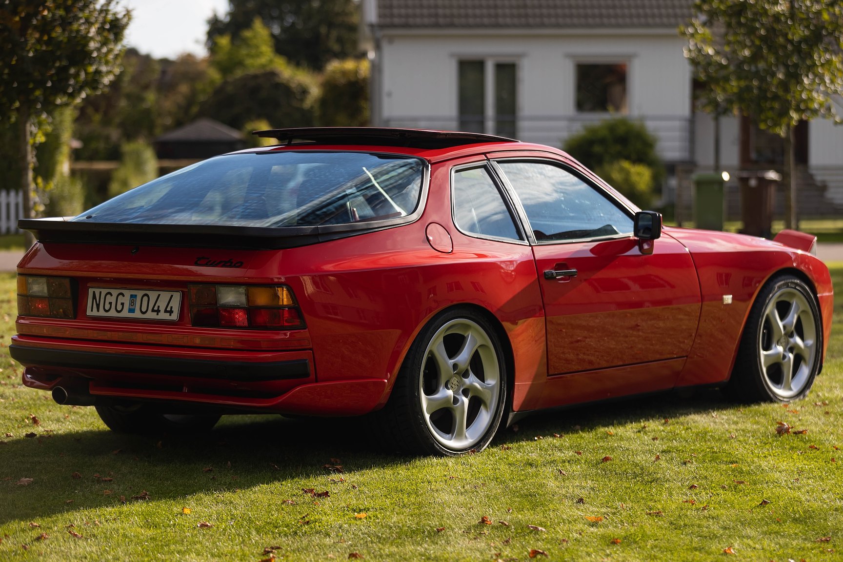 Exteriörbild på 1988 Porsche 944 Turbo