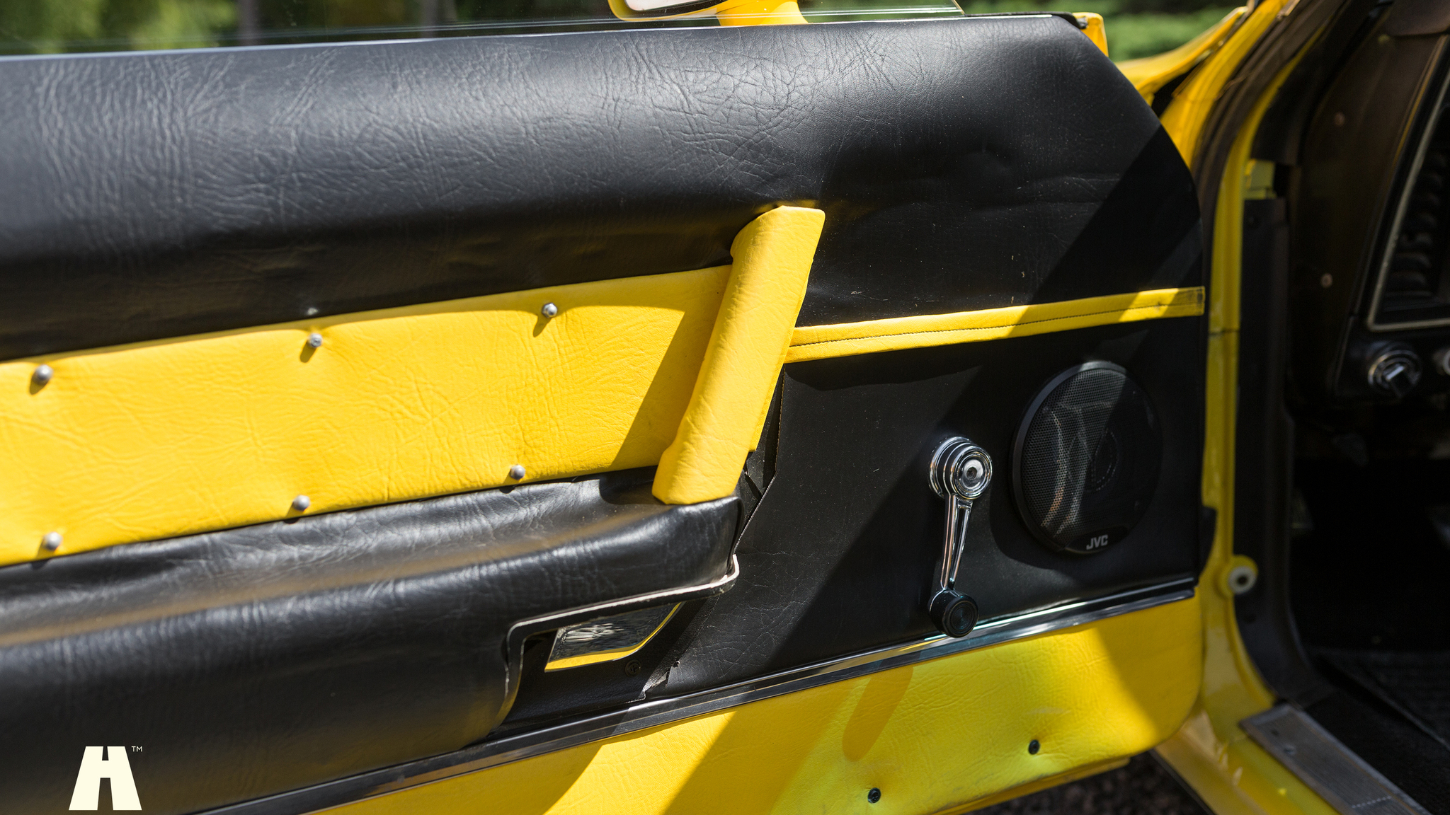 Interior image of 1971 Ford Mustang 429 Cabriolet (20)