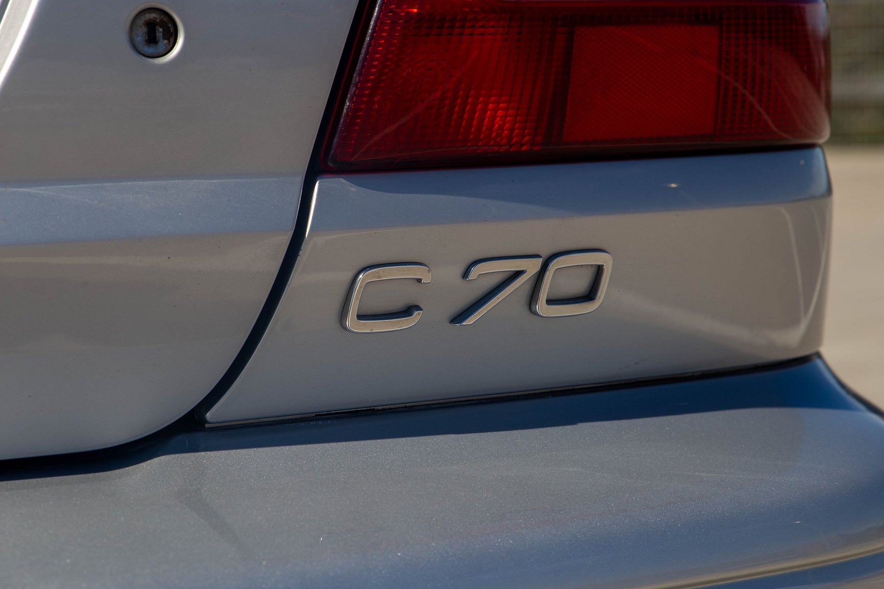 Exterior image of 1999 Volvo C70 2.5 T Manuell