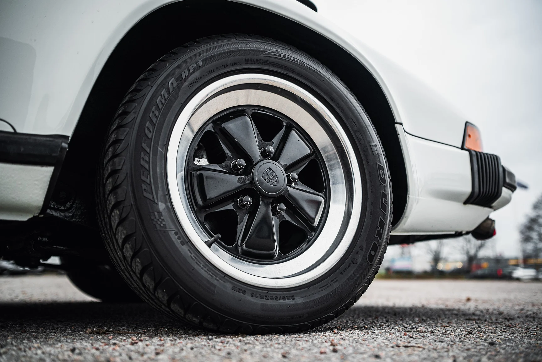 Exterior image of 1983 Porsche 911 SC (34)