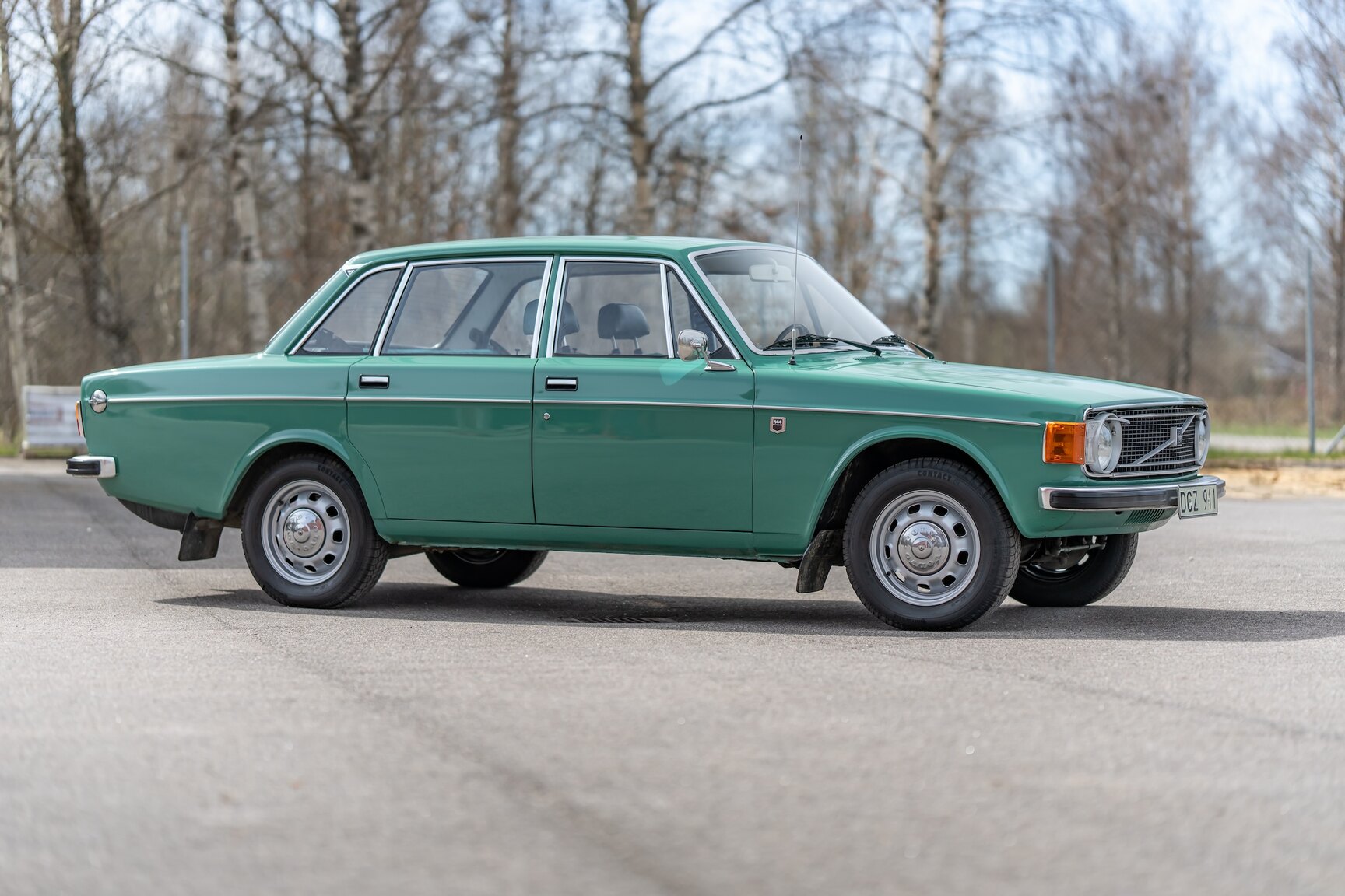 Exterior image of 1973 Volvo 144