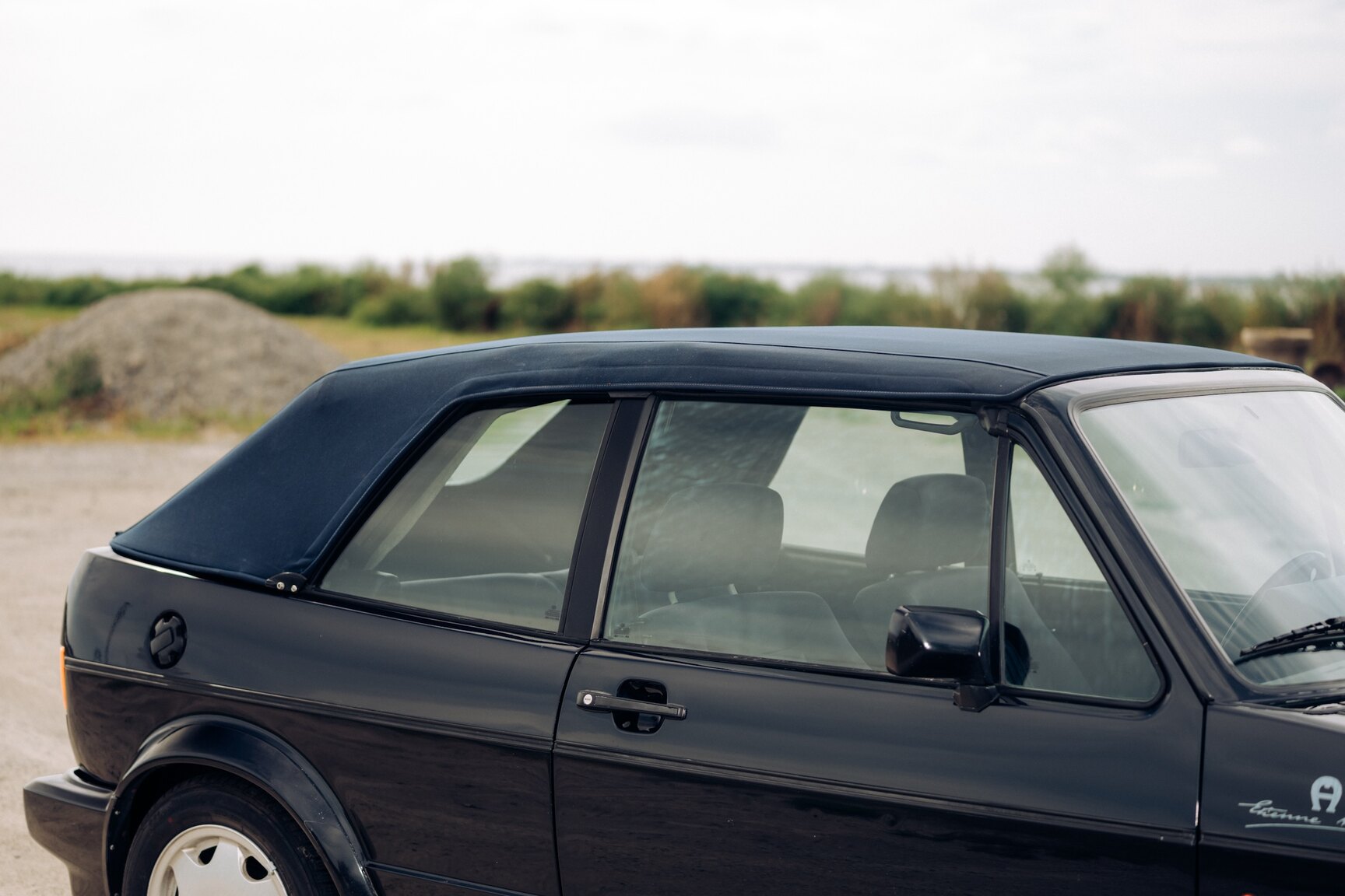 Exterior image of 1991 VW Golf Cabriolet "Etienne Aigner Edition"