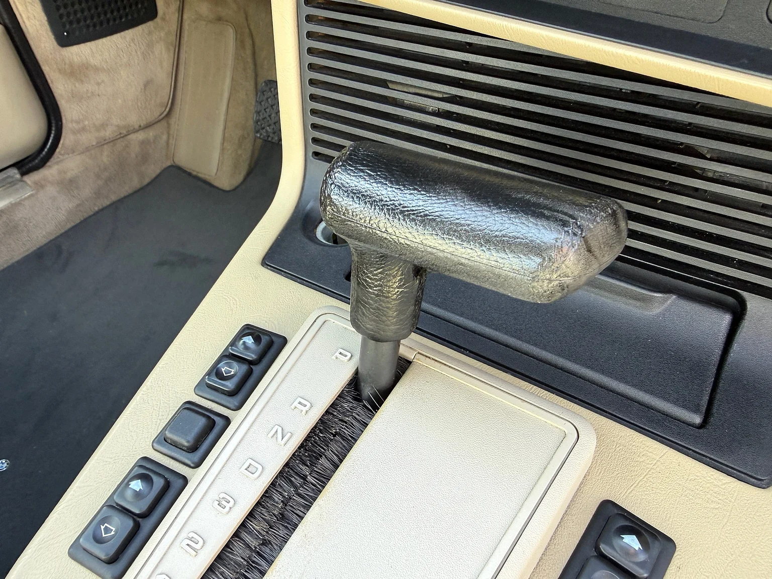 Innenraumfoto von 1985 BMW 635 CSiA (E24) (38)