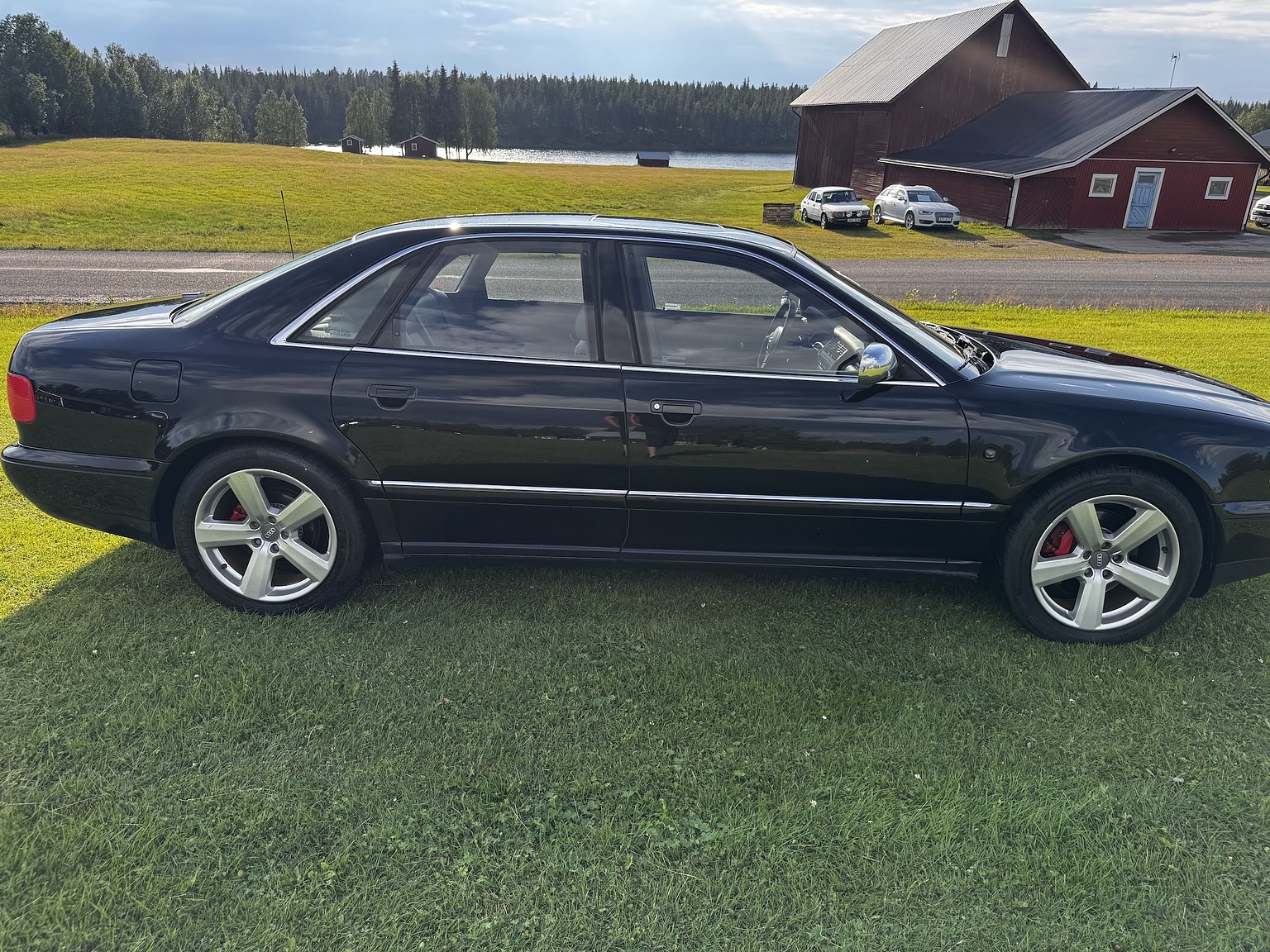 Exteriörbild på 1999 Audi S8 4.2 Quattro