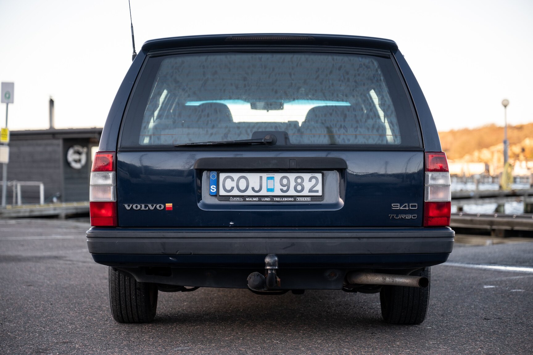 Exterior image of 1998 Volvo 940 Turbo