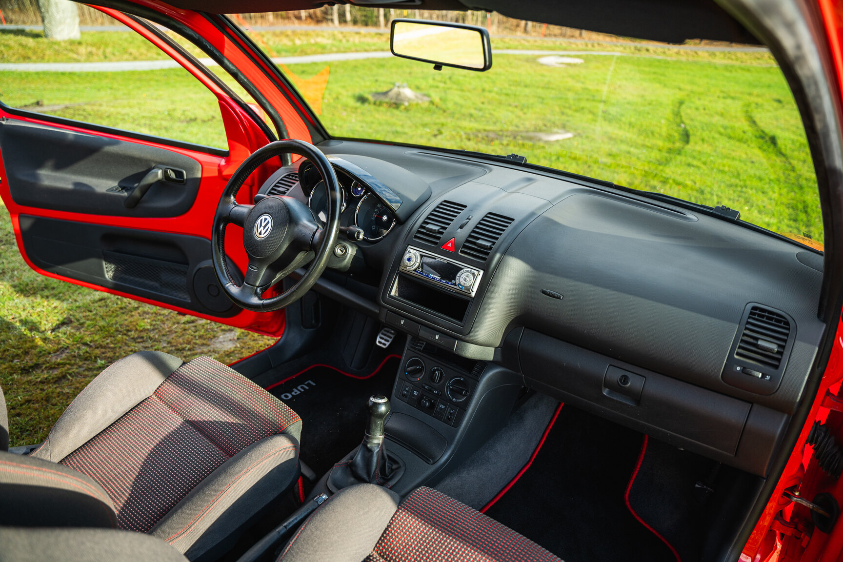 Interior image of 2001 VW Lupo GTI