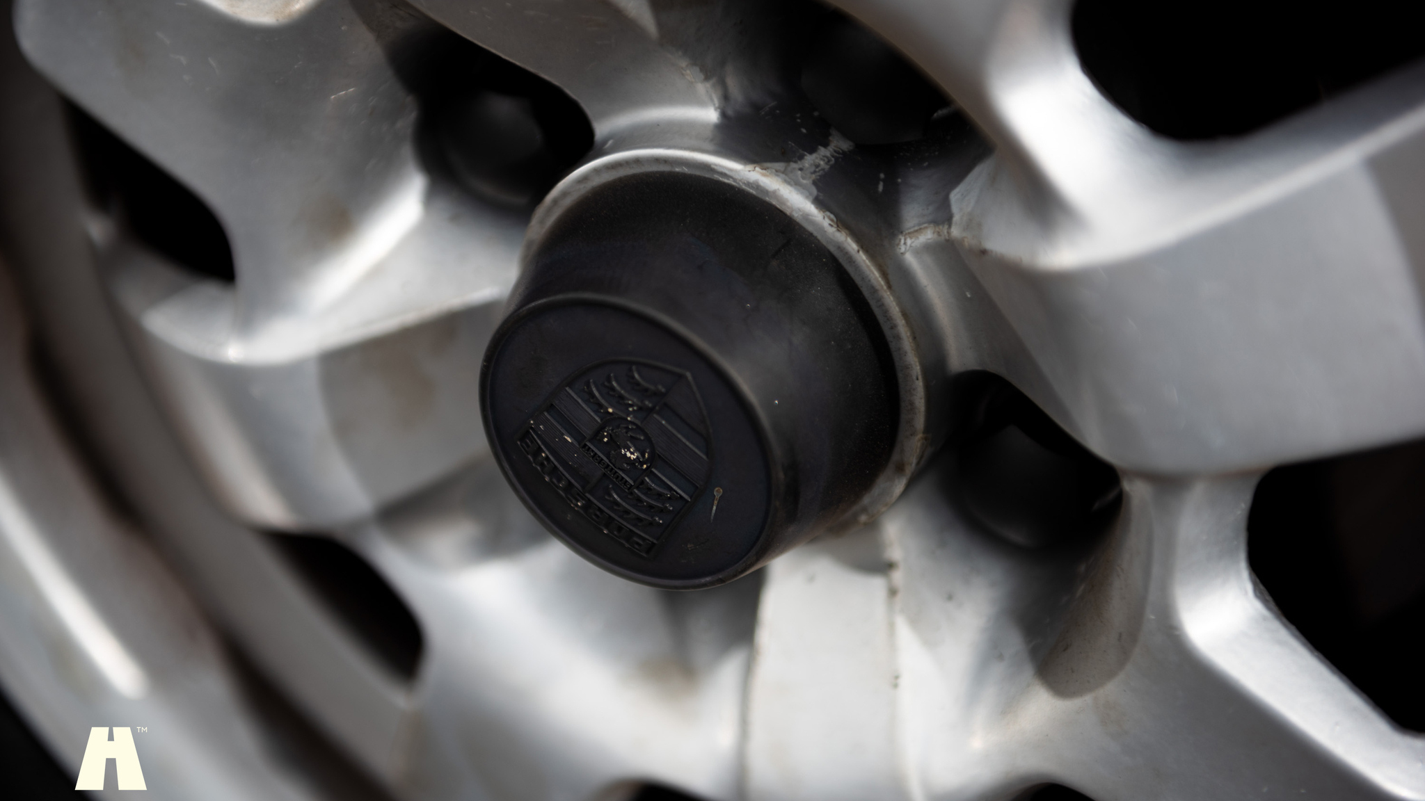 Exteriörbild på 1981 Porsche 924 (28)