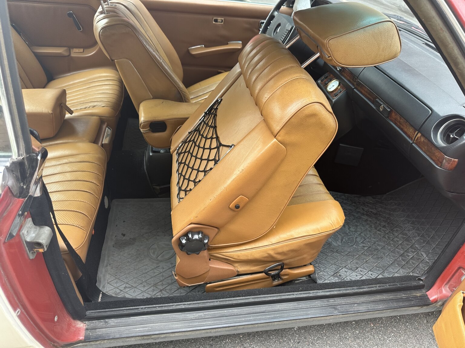 Interiörbild 1977 Mercedes-Benz 280 CE