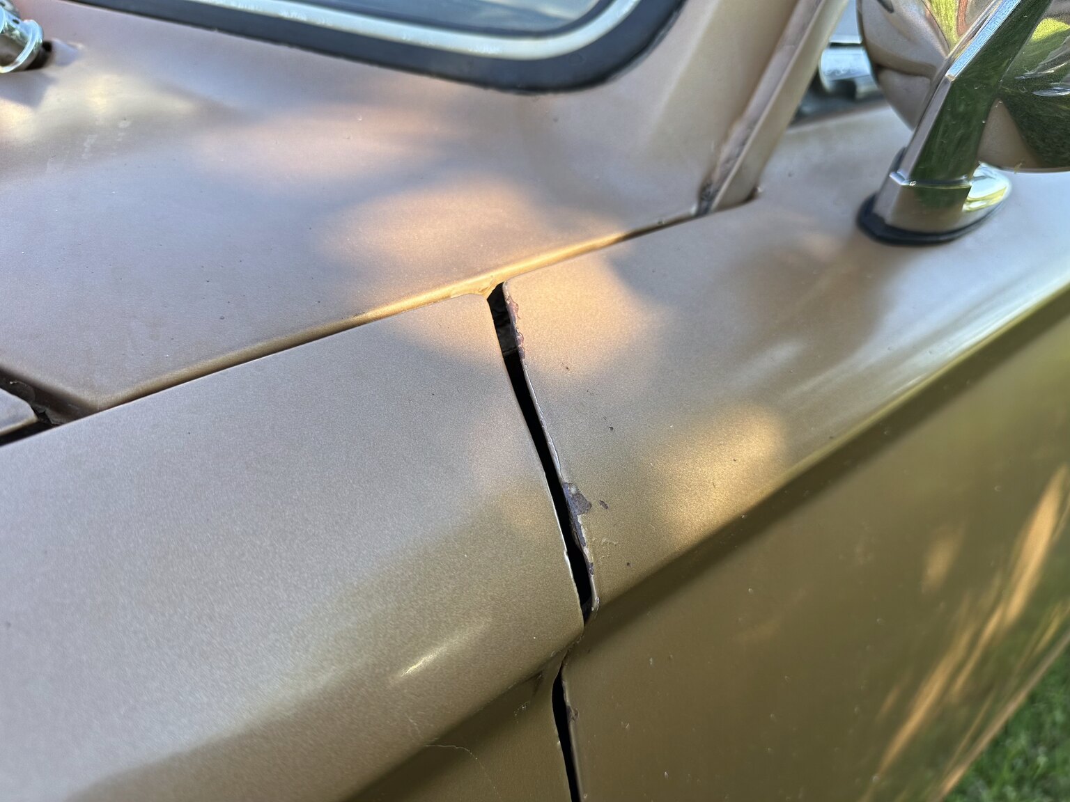 Exterior image of 1966 Plymouth Valiant 100 2-door Sedan (33)